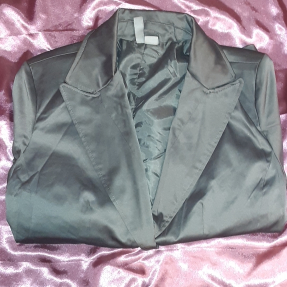 Beautiful metallic Gray blazer
